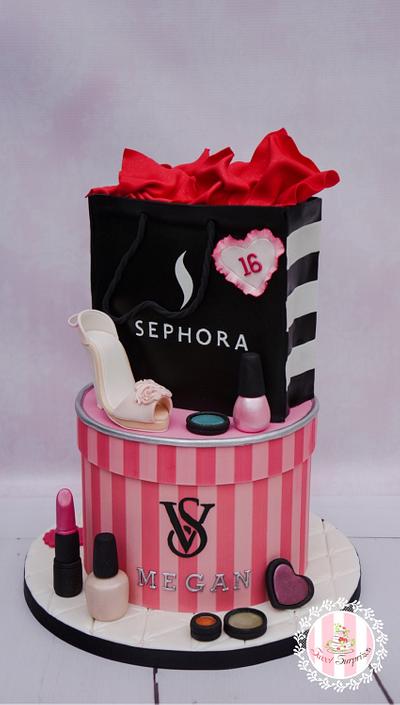 Sweet 16 Fashion Cake - Cake by Sweet Surprizes 