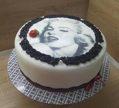 Marilyn Monroe - Cake by Mariaamalia