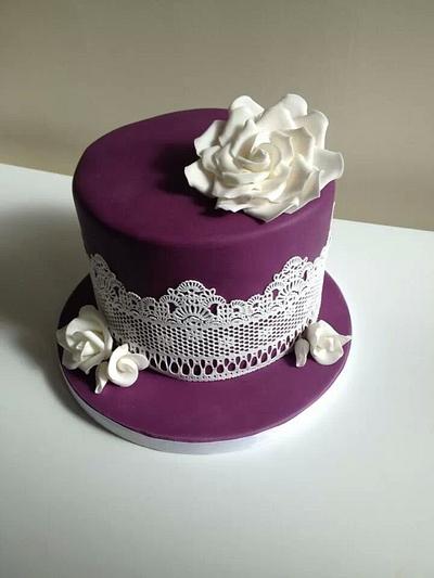 Purple, lace and rose cake. - Cake by Amy
