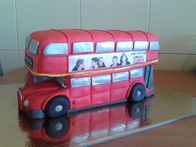 One Direction London Bus - Cake by Vera Santos