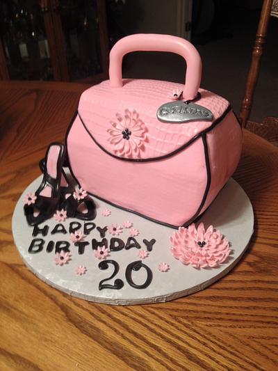 The pink purse - Cake by taralynn