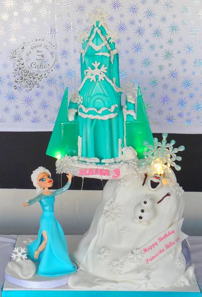 Frozen  - Cake by Beata Khoo