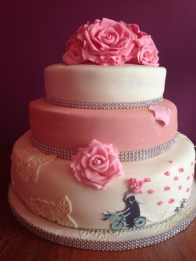 Romantic wedding cake - Cake by CupNcakesbyivy