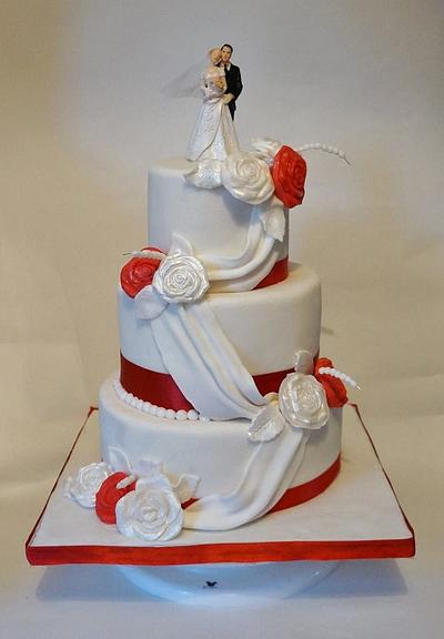 white and red  - Cake by Cake Wonderland