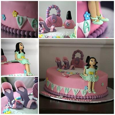 Cake for a fashionista - Cake by MiaTorte Cakes, Hyderabad