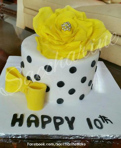 Yellow flower cake - Cake by Saccharine