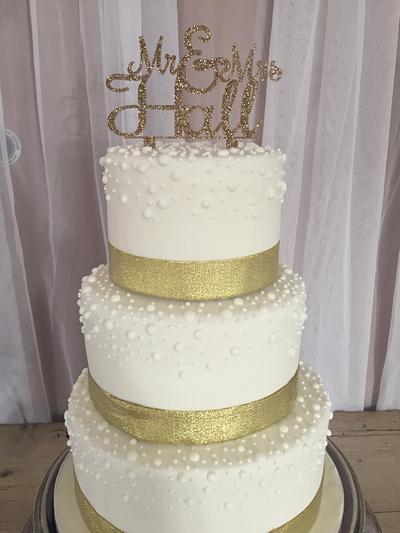 My first wedding cake - Cake by Beckie Hall
