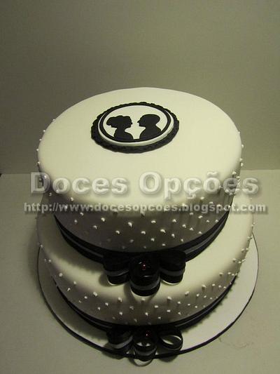 wedding cake white and black - Cake by DocesOpcoes