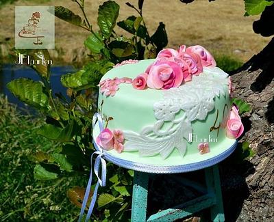 Posh cake in a tree - Cake by Judith-JEtaarten