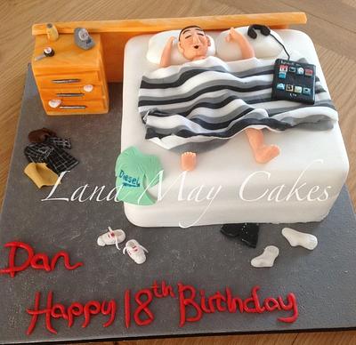 Messy teenage bedroom - Cake by Lanamaycakes