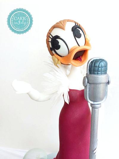 Mina, a great Italian Singer, Daysie Duck version: Mille Bolle Blu - Cake by Cake in Italy