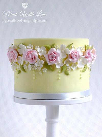 Rose Garland Cake - Cake by Pamela McCaffrey