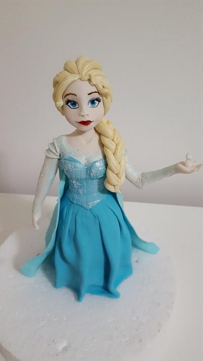 Elsa - Cake by Mariana