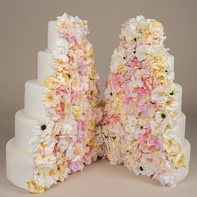 Flower Cake - Cake by Irina Apostol