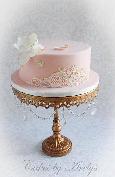 Gilded lace and flower cake - Cake by Cakes by Arelys