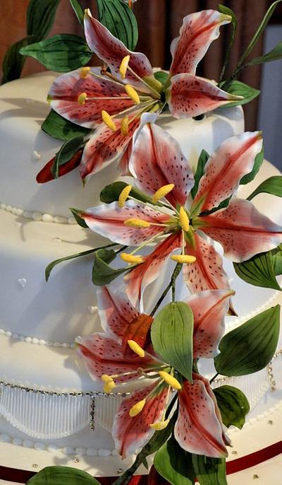 Stargtazer lillies - Cake by Icing to Slicing