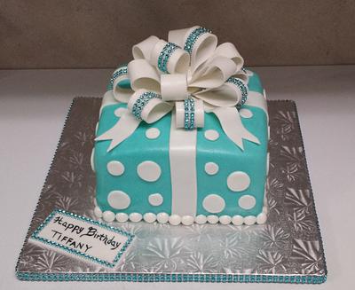 Tiffany Present cake - Cake by Diana's Cake Galore