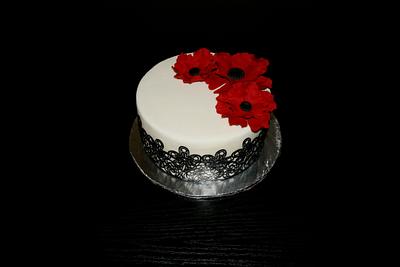 Red, white & black - Cake by Rozy