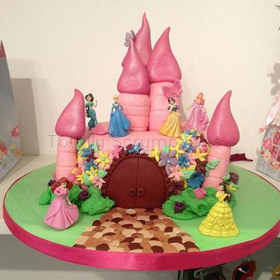 Princess Castle - Cake by Totally Scrumptious