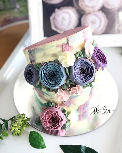 Buttercream Peonies gift box - Cake by The KU Cakery