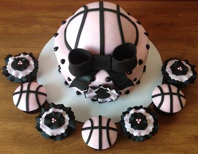 Girly girl basketball - Cake by Jennifer Duran 