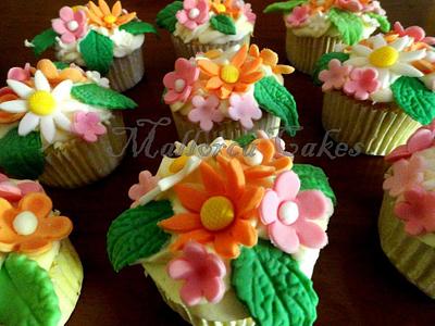 cupcakes - Cake by mallorcacakes