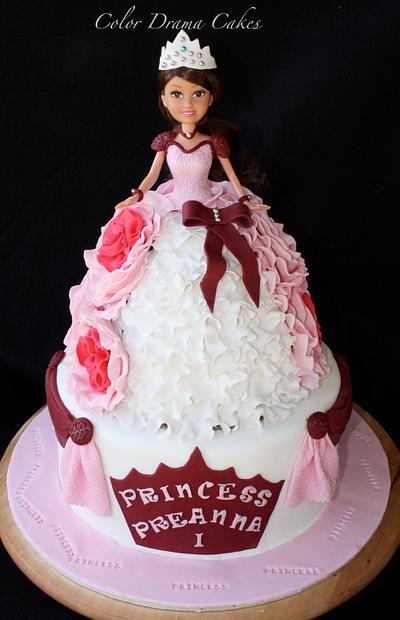 Doll cake - Cake by Color Drama Cakes