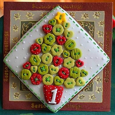 Button Christmas Tree - Cake by SugarPearls