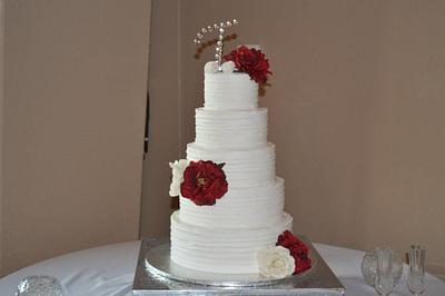 Red and Burlap - Cake by Kim Leatherwood