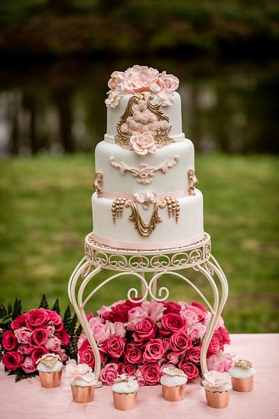 Rococo wedding - Cake by Zoet&Zoet