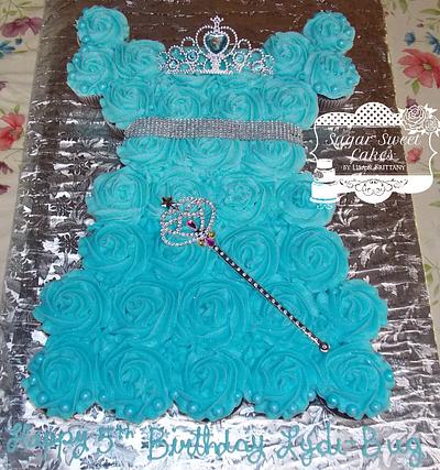 Frozen - Princess Dress - Cake by Sugar Sweet Cakes