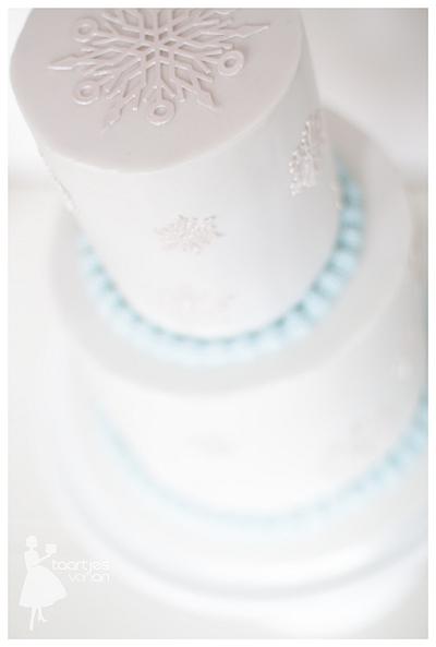 Winter weddingcake - Cake by Taartjes van An (Anneke)