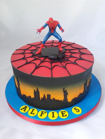 Getting braver with my airbrush! - Cake by Jan