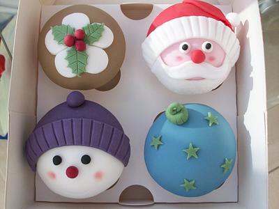 Christmas cupcakes - Cake by TraceyWheeler