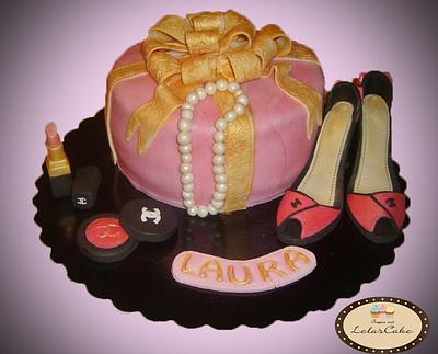 fashion cake - Cake by Daniela Morganti (Lela's Cake)