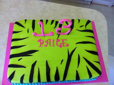 Zebra Cake--Inside cake is zebra as well - Cake by Jen Scott