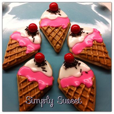 Ice cream cone sugar cookies - Cake by Simplysweetcakes1