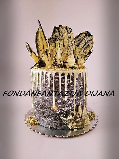 Drip cake - Cake by Fondantfantasy