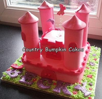 castle cake - Cake by countrybumpkincakes