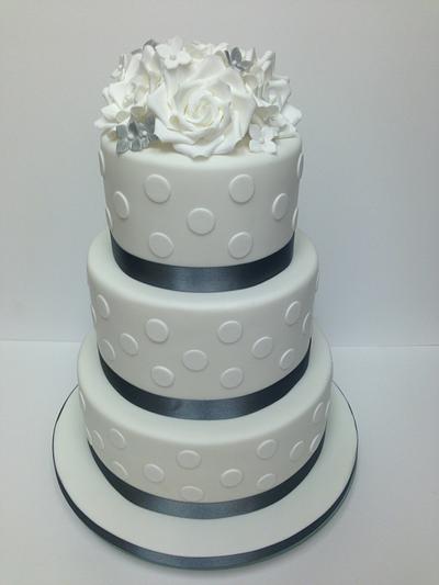 Wedding cake - Cake by Swirly sweet