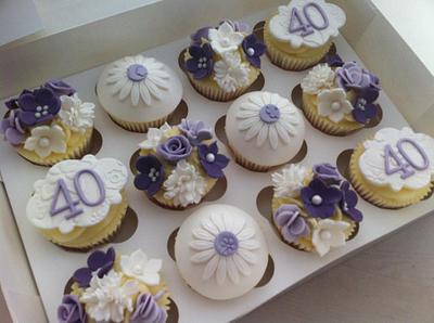 Lilac 40 Floral - Cake by CakeDIY