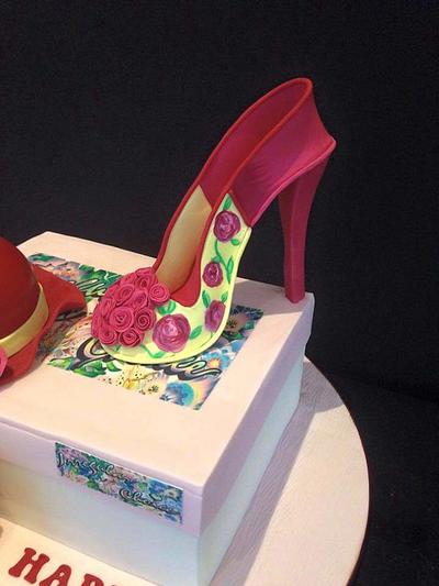 A lady needs her shoes  - Cake by Jenny's Cakes