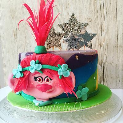 Princess Poppy cake - Cake by Cupcakedromen (Wanda) 