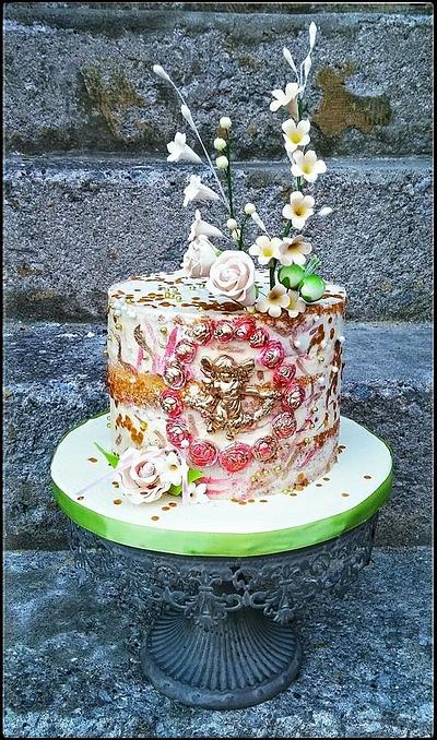 Gold Angel  - Cake by Danijela Lilchickcupcakes