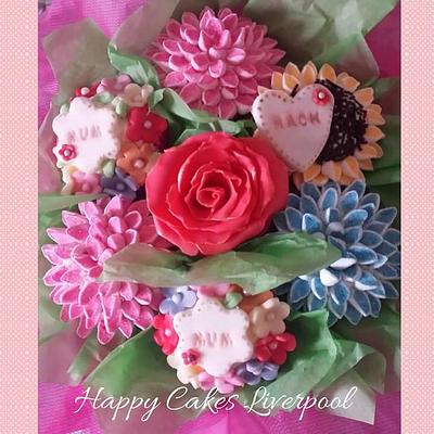 Cupcake bouquet! - Cake by HappyCakesLiverpool