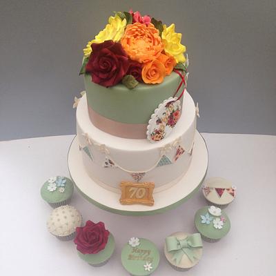 Autumnal /vintage style cake - Cake by Swirly sweet