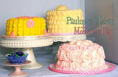 Pauline loves mommies, grannies, and great grannies too! - Cake by Paulineskitchen