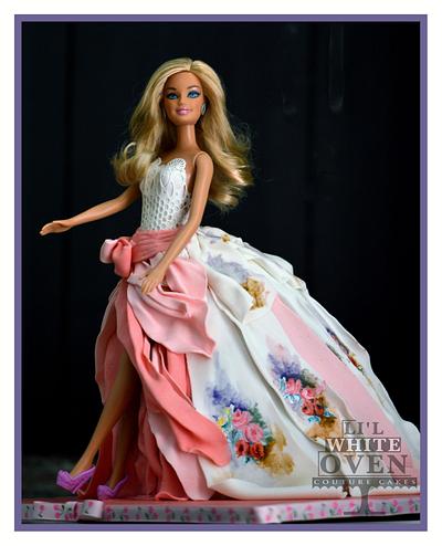 Fashionista Barbie  - Cake by Gauri Kekre