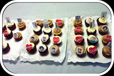 1D cupcakes - Cake by Bizcocho Pastries