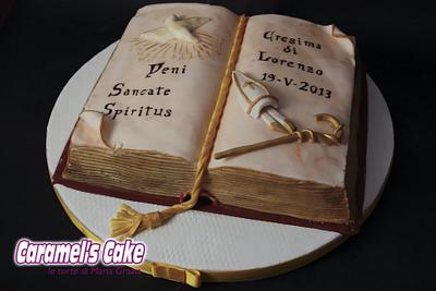 Confirmation's Book  - Cake by Caramel's Cake di Maria Grazia Tomaselli